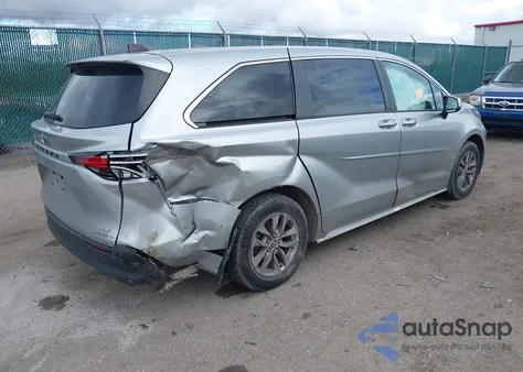 2021 Toyota Sienna Xle z USA, uszkodzony, nr VIN 5TDYRKEC6MS048256